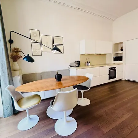 Apartment Elegant Saint Paris