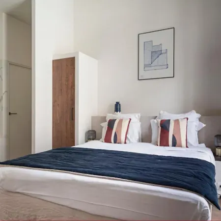 Apartment Elegant Saint Paris