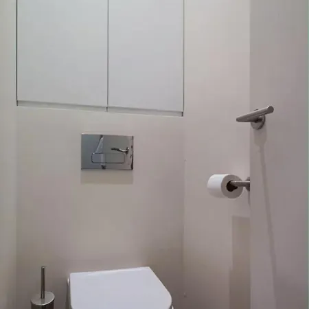 Elegant Saint Apartment